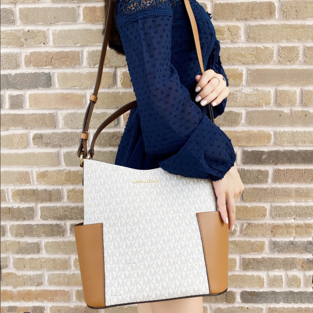 Michael kors Bucket bag crossbody vanilla - Picture 2 of 6